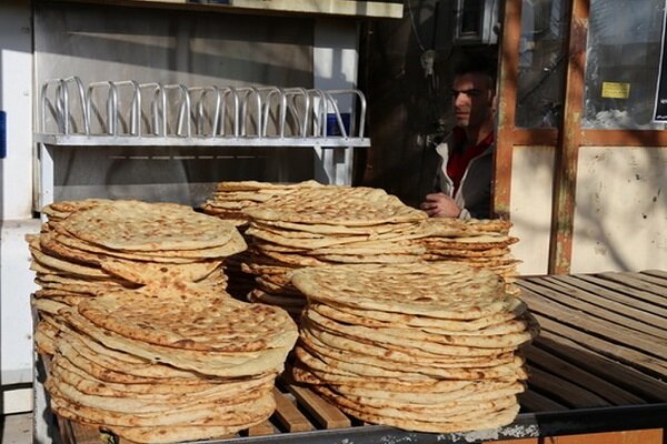 هرگونه افزایش قیمت نان در کشور غیر قانونی است